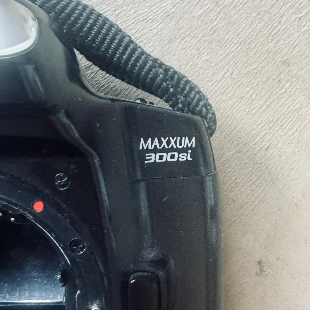 Vintage Minolta Film 35 mm 300si Black Camera Body c. 1998